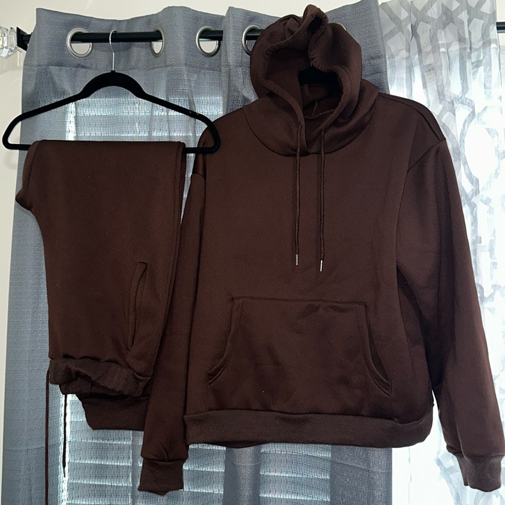 Brown sweatsuit